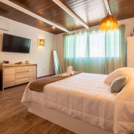 Room In Guest Room - Private Room In The Fishing Port Of Marbellac Extérieur photo