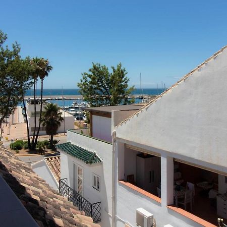 Room In Guest Room - Private Room In The Fishing Port Of Marbellac Extérieur photo